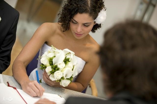 属狗2022年婚姻如何，属狗今年的运势和婚姻