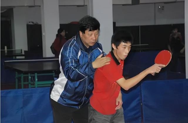 属龙的是几年出生，77年属蛇45岁运势2022 年运势