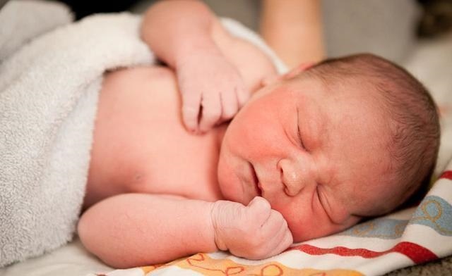 午时女人不利婚姻，午时出生的女人富贵命