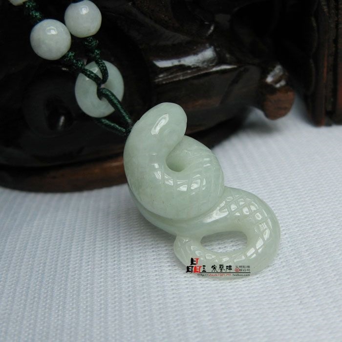 属蛇人佩戴什么旺自己，2022 年属蛇大忌颜色