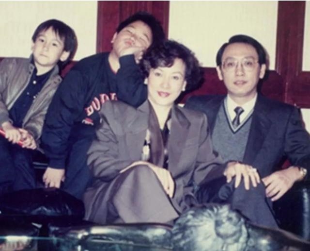 988女龙1990男马结婚，1990属马男和1988龙女"