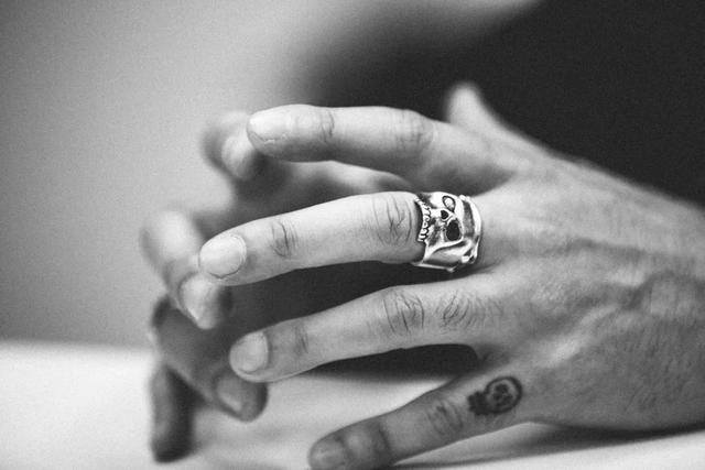 属马的佩戴什么戒指好，属马佩戴什么好