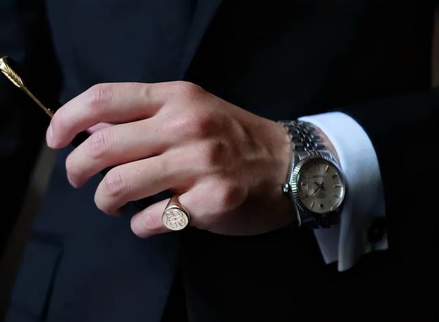 属马的佩戴什么戒指好，属马佩戴什么好