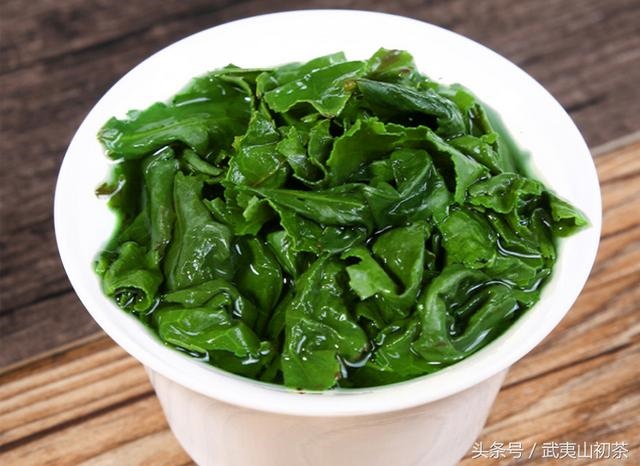 朱砂属鸡的真的不能戴么，属鸡女孩带什么辟邪