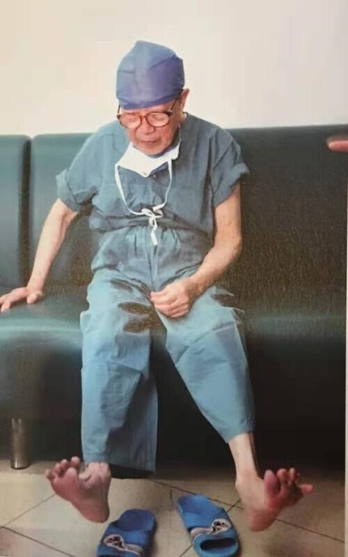 0年代属狗的今年多大，60年代的饼干"