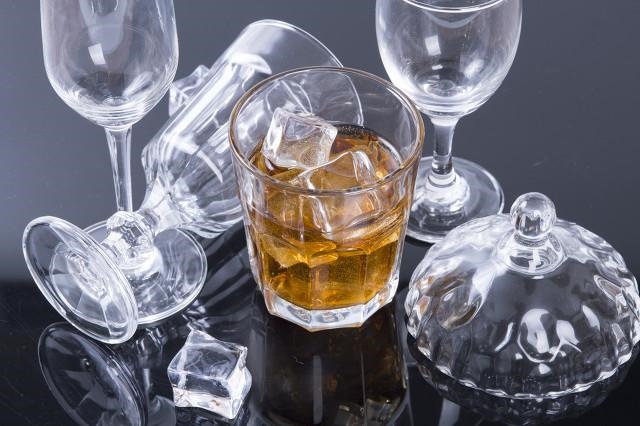 最会骗女人钱的生肖男，属蛇男人更佳妻子