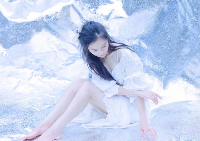 0属马女2022年婚外情，1990属马男生婚姻"