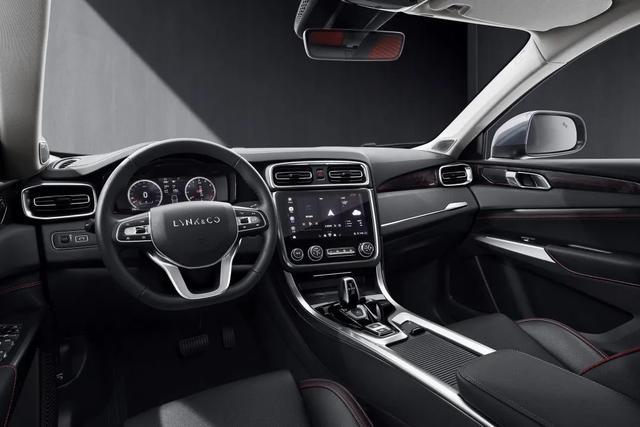 1年和01年能配一对吗，1991属羊和2001属蛇相配"