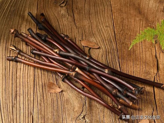 湿气重的人适合戴什么首饰，去湿气最快的 ***