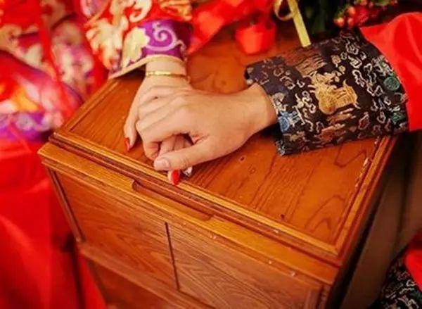 婚姻牛羊配对怎么样,男羊女牛能过一辈子吗