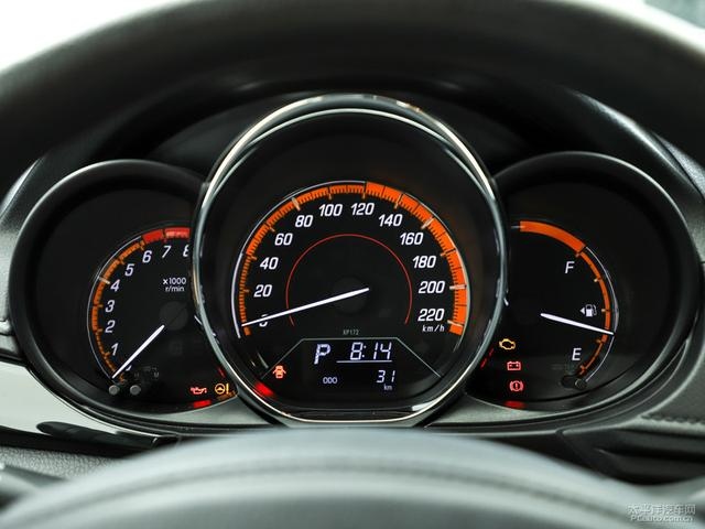 996属鼠的三大坎双色球,1996年是火鼠还是水鼠"