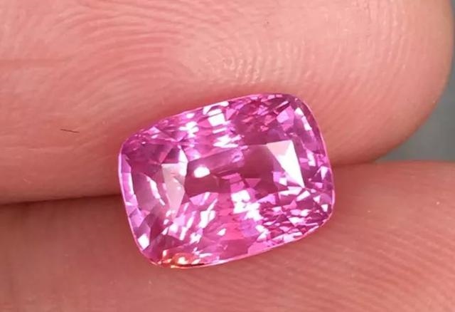 属羊人佩戴什么旺自己招财纳福，属羊的戴什么吊坠合适