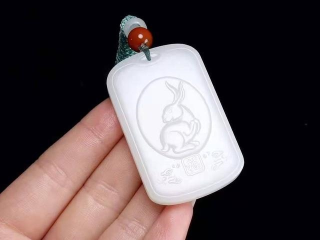 属马佩戴什么玉石更好，1990属马的戴什么玉好