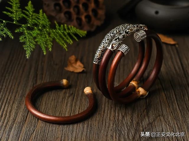 湿气重的人适合戴什么首饰，去湿气最快的 ***