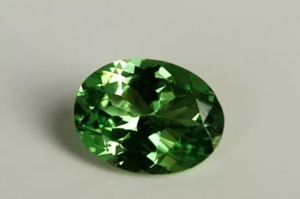 属羊人佩戴什么旺自己招财纳福，属羊的戴什么吊坠合适