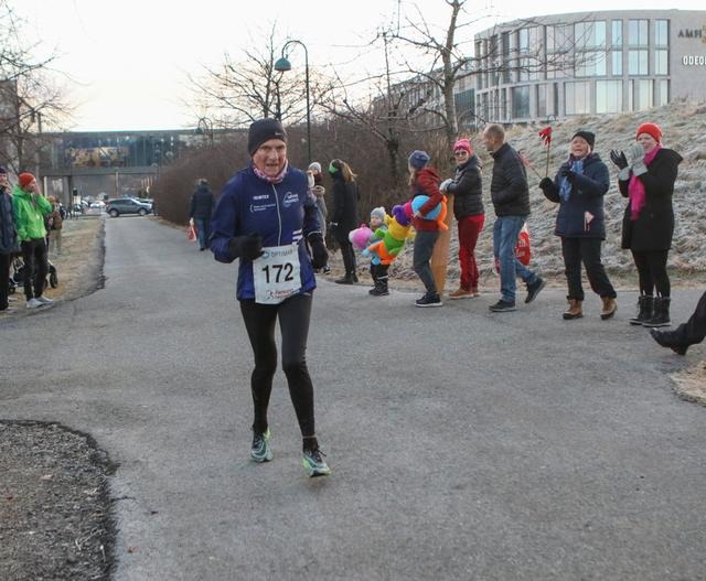 0多岁的马是哪一年出生的，六十多属马的是几几年"