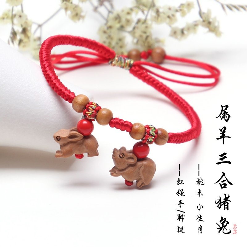 属虎犯太岁佩戴什么，2022年最倒霉的生肖女