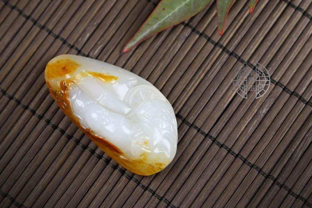 属鸡的为什么不能戴玉,适合属鸡人长期佩戴的吉祥物