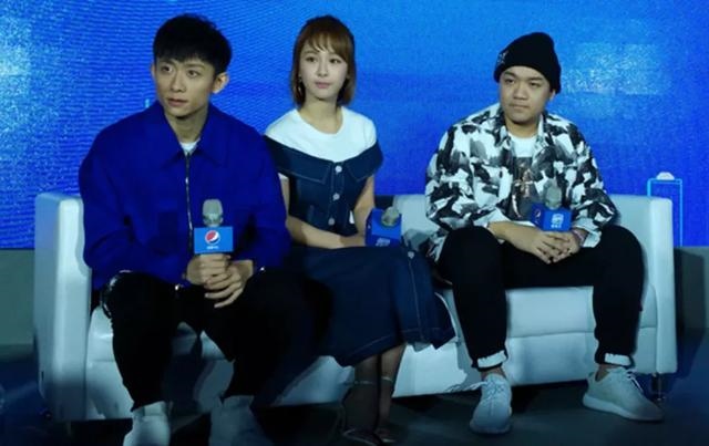 003属羊男孩佩戴什么好,属羊1991适合佩戴什么"