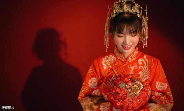 属羊女结婚不用什么属相，属羊的人可以吃结婚酒吗