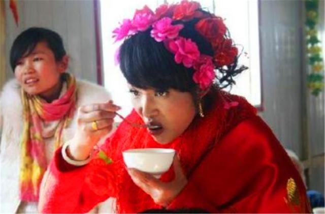 属羊人生辰八字算命，属羊人到了晚年有谁陪