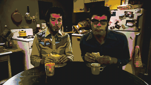 属牛本命年烂桃花，属牛2022 忌红色