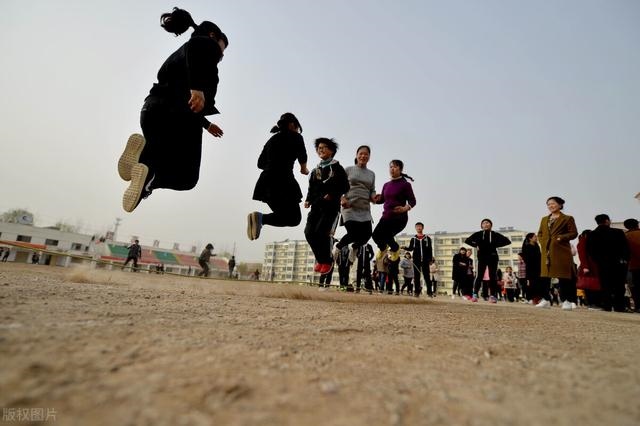 两夫妻都是同一个生肖好吗，夫妻属相相同好吗