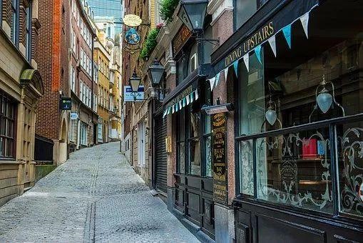 属羊的大忌属相做生意，风水大忌门口放鞋柜