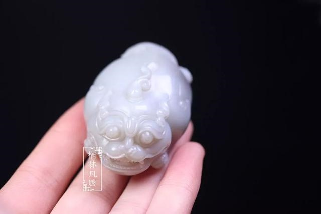 属狗佩戴什么玉石更好，属狗人永远最旺的颜色