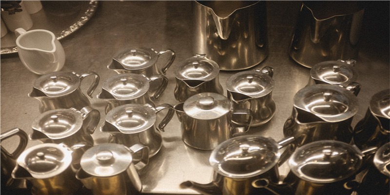 专一不容易始乱终弃的面相