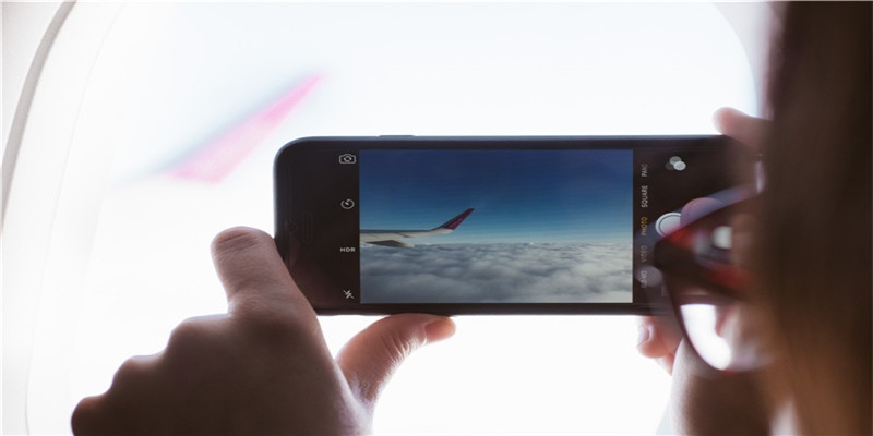 正月初五迎财神 路路财神进万家