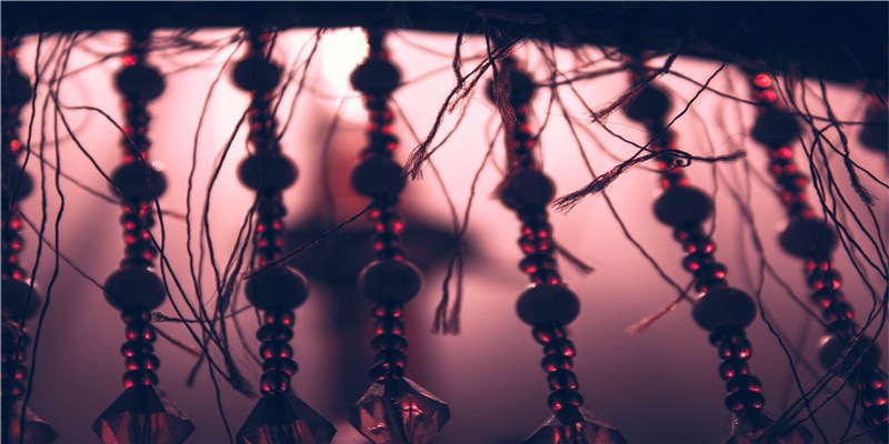 谁说尖下巴才出美人？这11位下巴凹陷还有沟的明星，个个霸气非凡