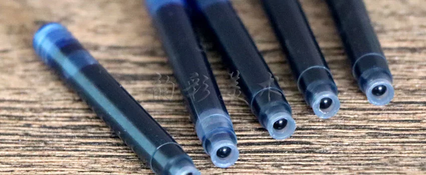 4、墨囊式钢笔怎么装墨囊图解:白雪课题墨囊式钢笔怎样装墨囊啊?(刚买的)