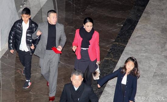 2、加代和闫京谁厉害:白小航和加代是什么关系