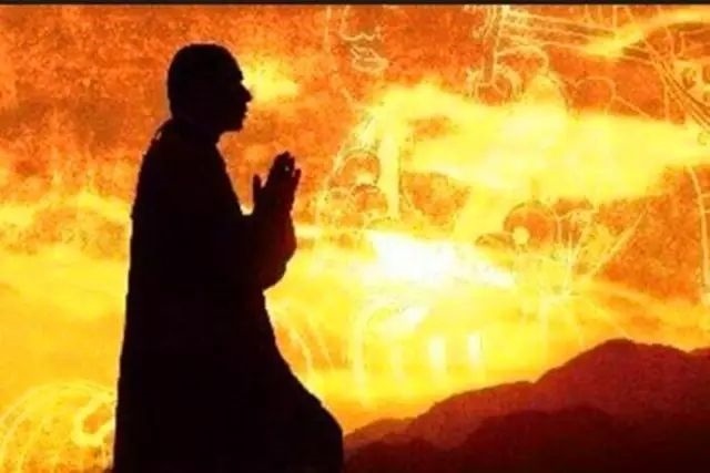 2、劝大家千万不要算命:吼吼，怎么劝说父母不要，不要相信那些算命八字的。。