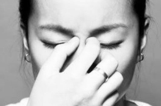 2、鼻塞简单办法让鼻子马上通的:鼻塞有什么好办以搞定的?