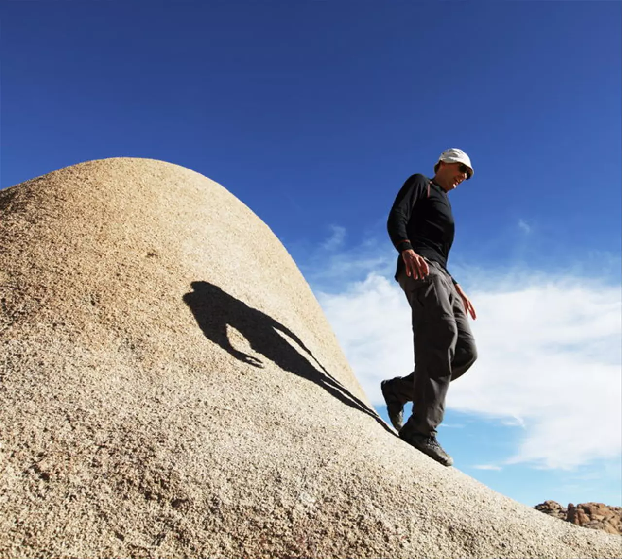 属鸡一生有二婚 属鸡的今年该不该离婚