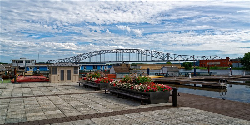 哪个时辰出生属龙的人，少年贫困，中年起家，晚年享福？