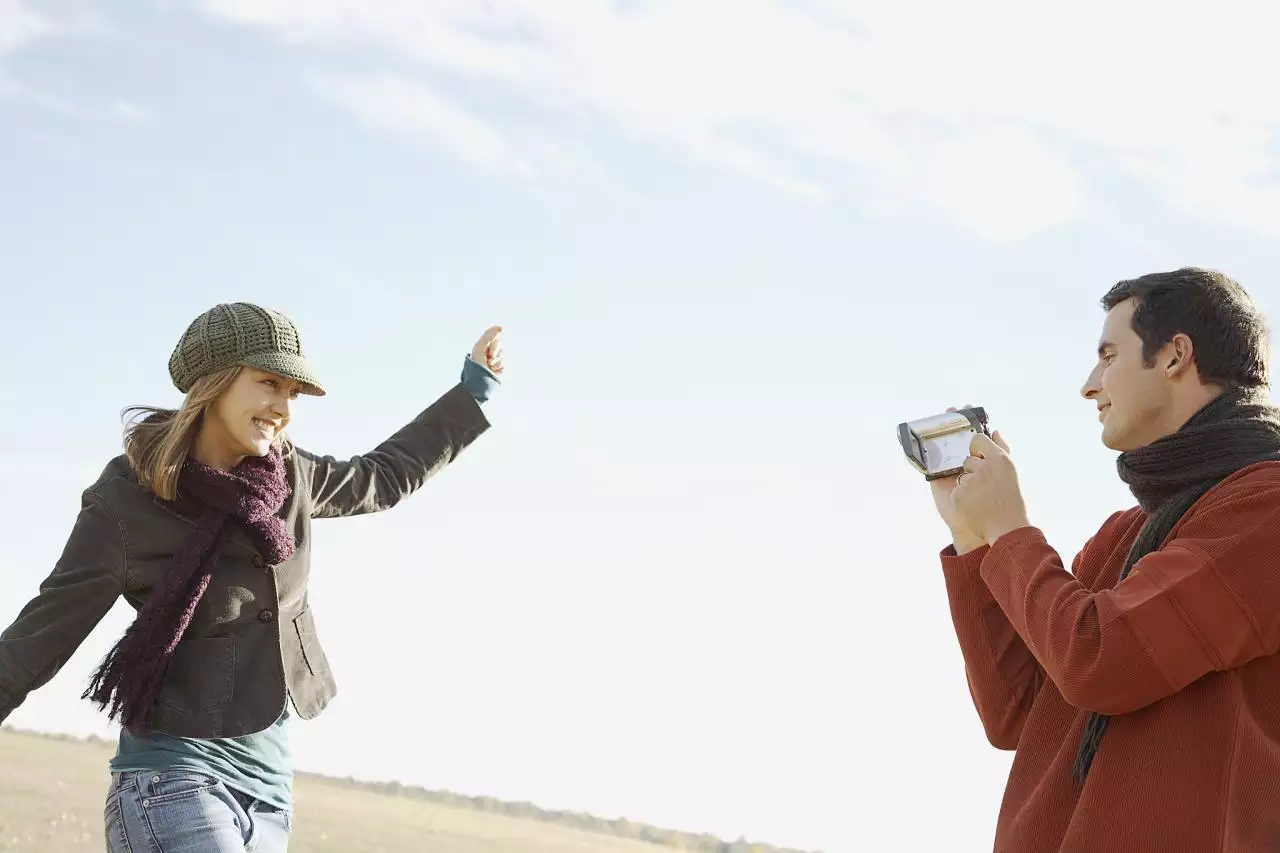 夫妻其实早就命中注定 两个人缘分很深的征兆