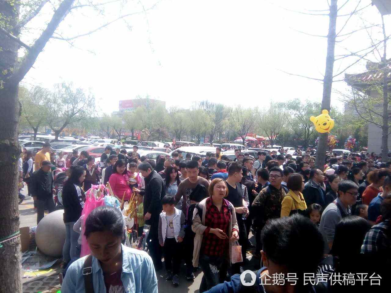 2、人山人海打是什么生肖？