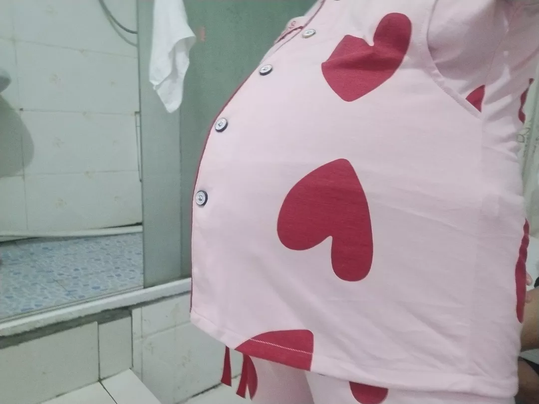 3、孕妇肚子尖就是生男孩，肚子圆就是生女孩？ 这是真的吗？