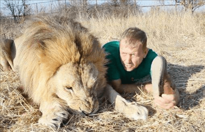 2、狮子男强吻你说明什么