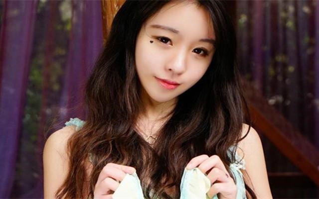 2、五官比较精致，越看越喜欢的三大星座，有哪些星座？