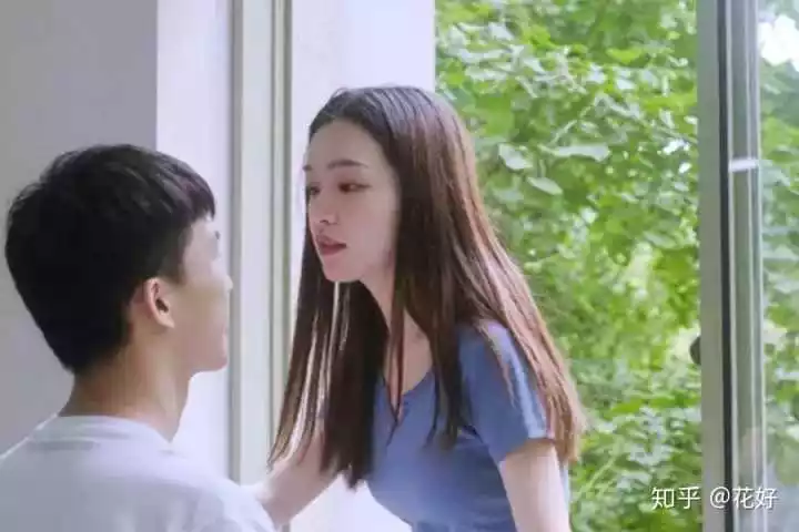 3、如果男朋友喜欢让别人亲你说明啥？