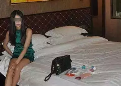 4、附近单身寂寞妇女想要相亲恋爱，用啥软件好？