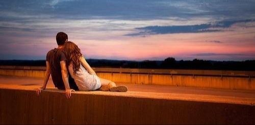 2、女朋友说要分手，把我微信删了，后面我又加回来了，还有机会吗？