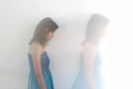 2、人死后突然张口嘴，请教是预示着什么