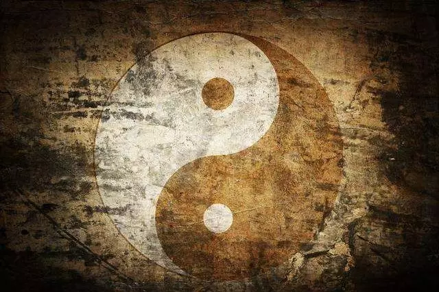 4、为什么两个人生辰八字相同，命运却不截然不同？