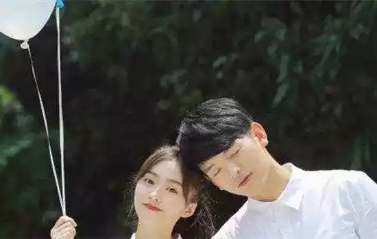 4、和一个天蝎男聊天，他特别喜欢把他喜欢的东西推荐给我看，聊爱好什么的，因为是异地，我问他还回家吗，他