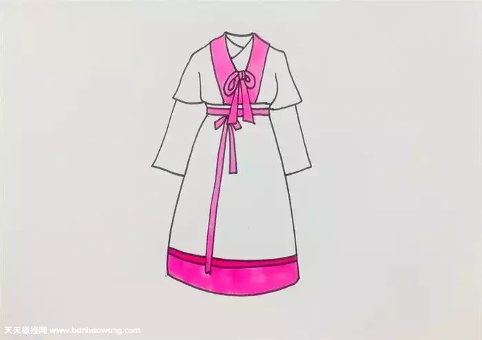 3、怎么画古装裙子简笔画
